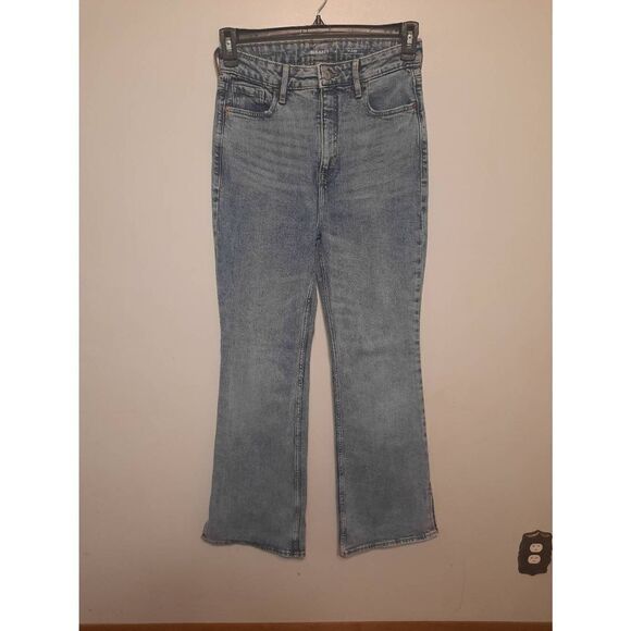Old Navy Vintage Wash Flare Jeans Size 4 - Picture 1 of 4